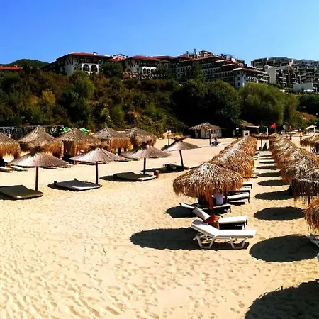 Family With Pool View Near The Sveti Vlas