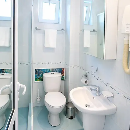 Apartament Family With Pool View Near The